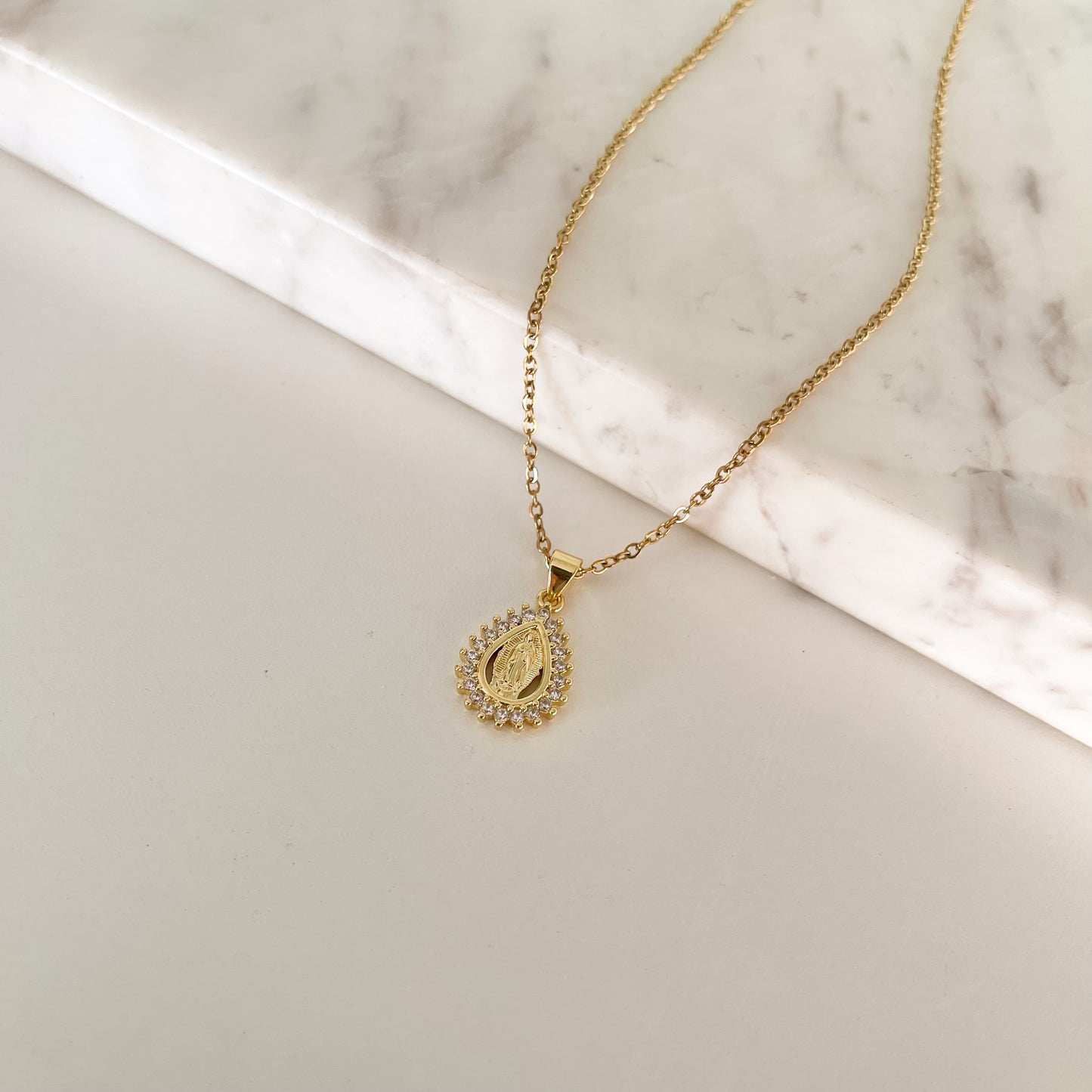 Collar Virgen cristal