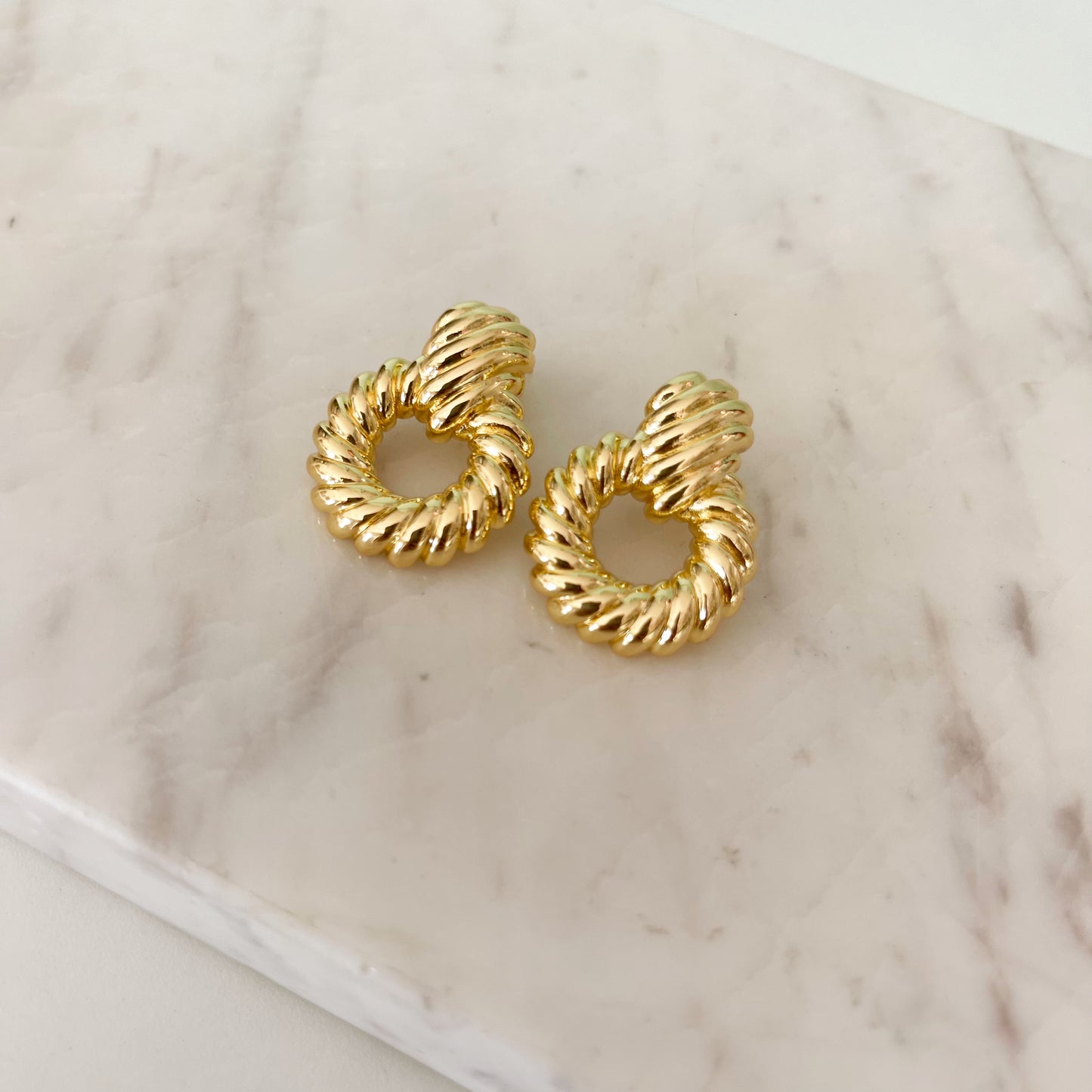 Aretes Ezra