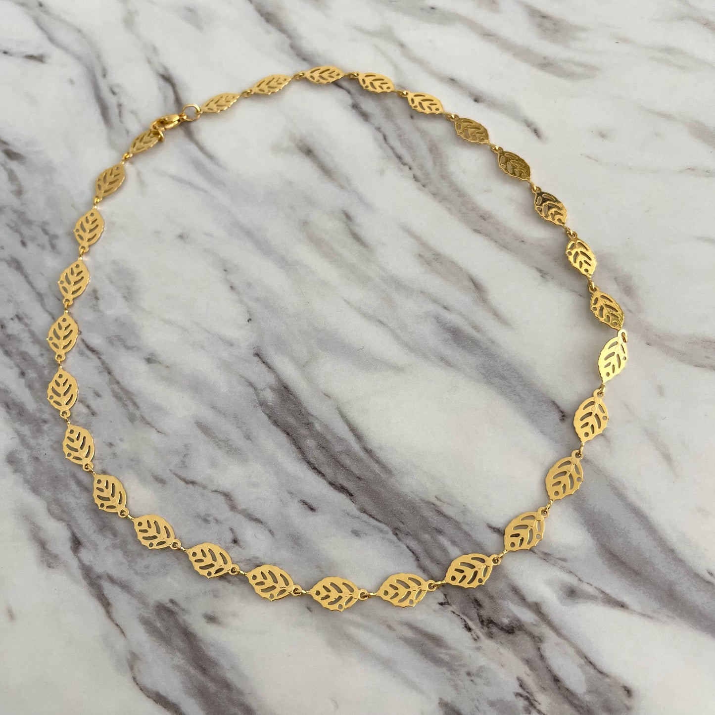 Choker hojas