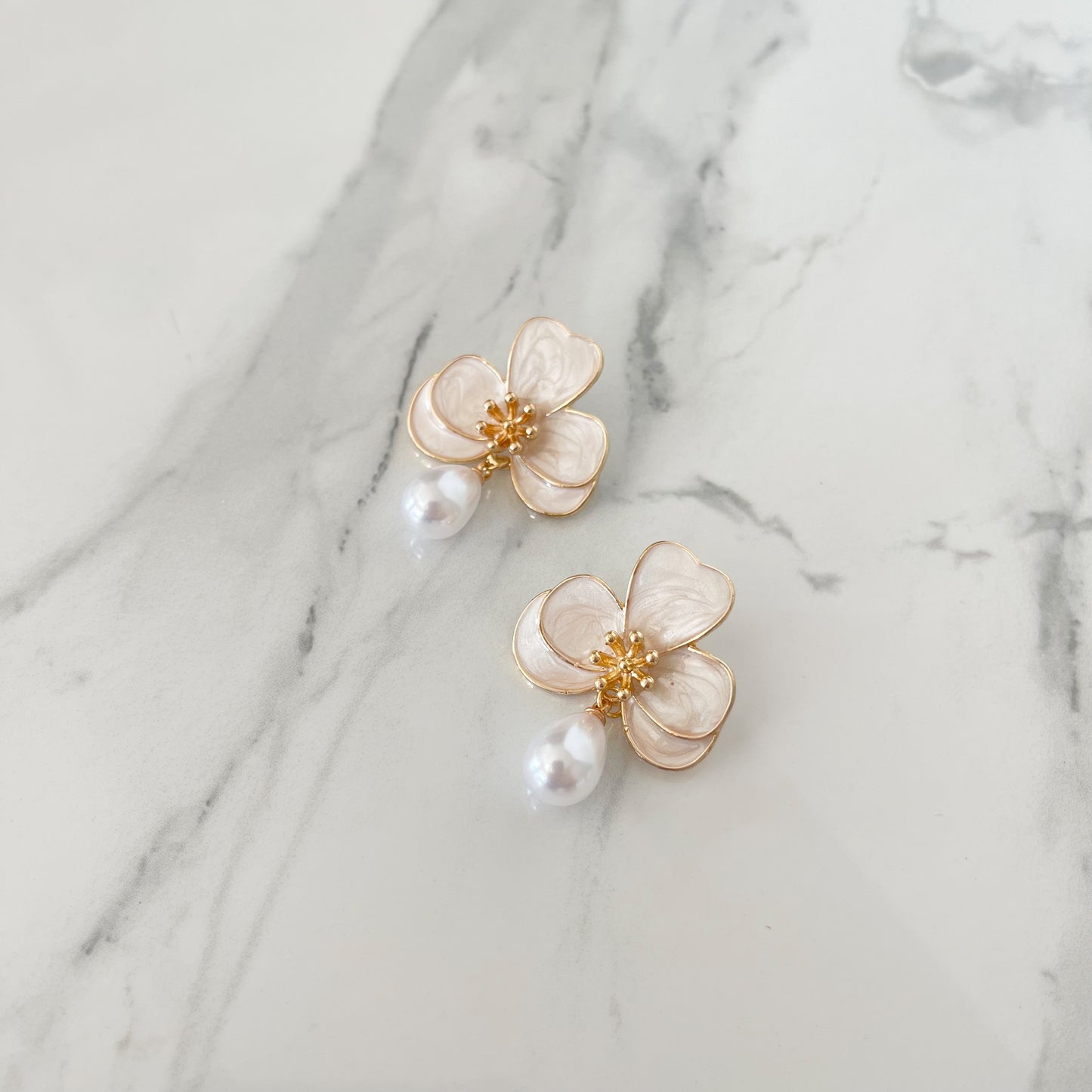 Aretes Flor + Perla