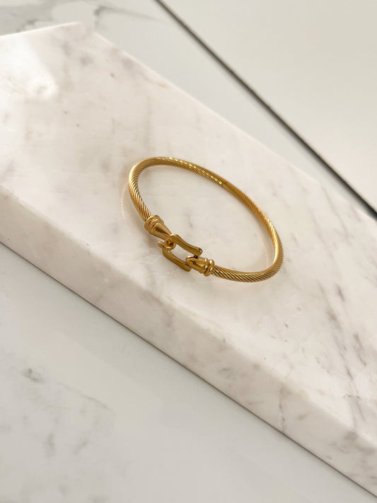 Brazalete Cinthya dorada