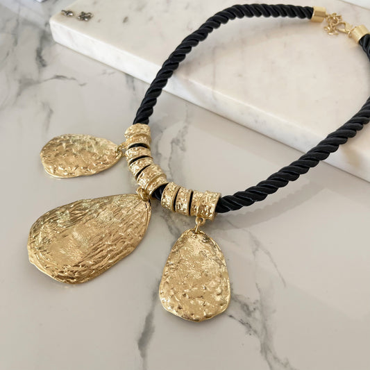 Collar María