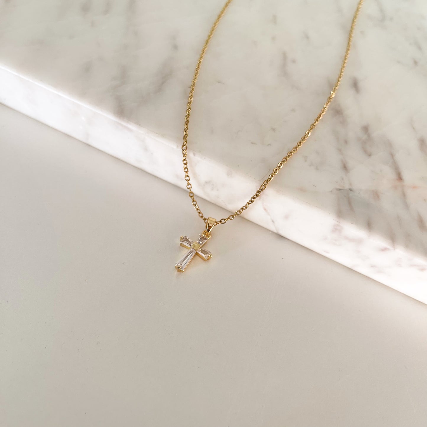 Collar cruz cristal