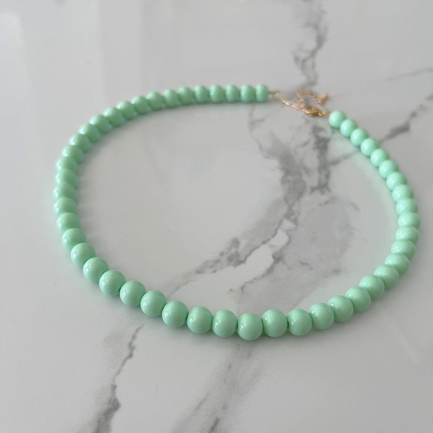 Choker pistache