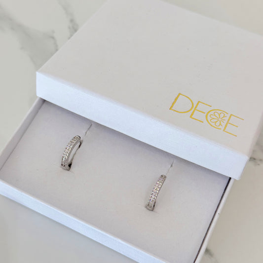 Huggie micropave plateadas