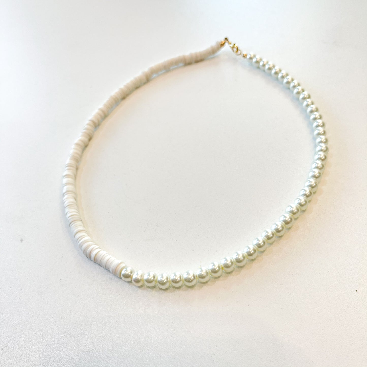 Choker White Sea